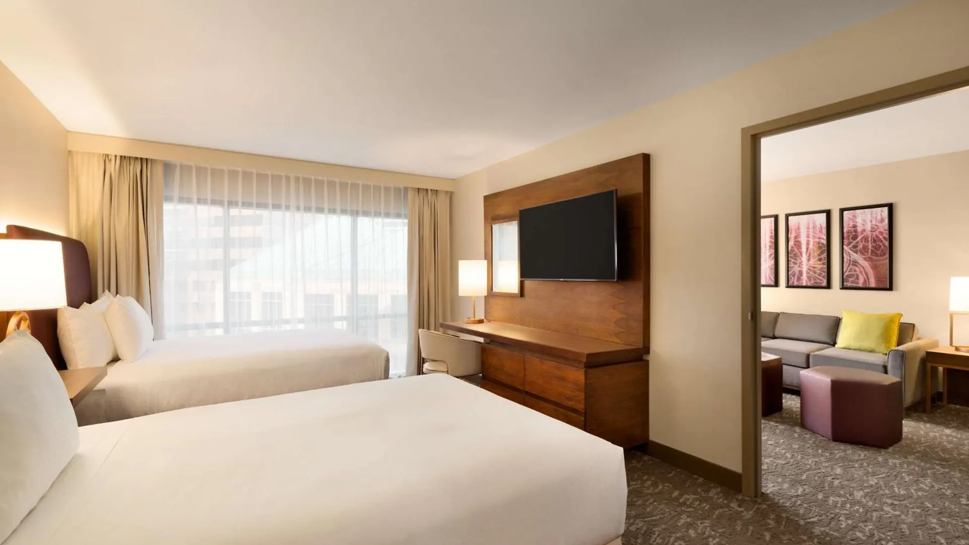 Embassy Suites By Hilton Phoenix Downtown North 3*,