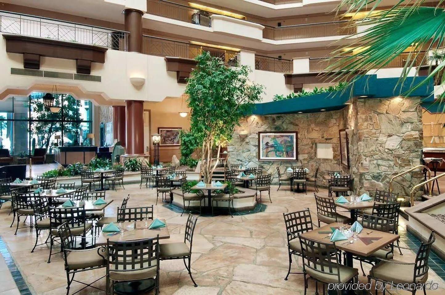 Hotel Embassy Suites By Hilton Phoenix Downtown North