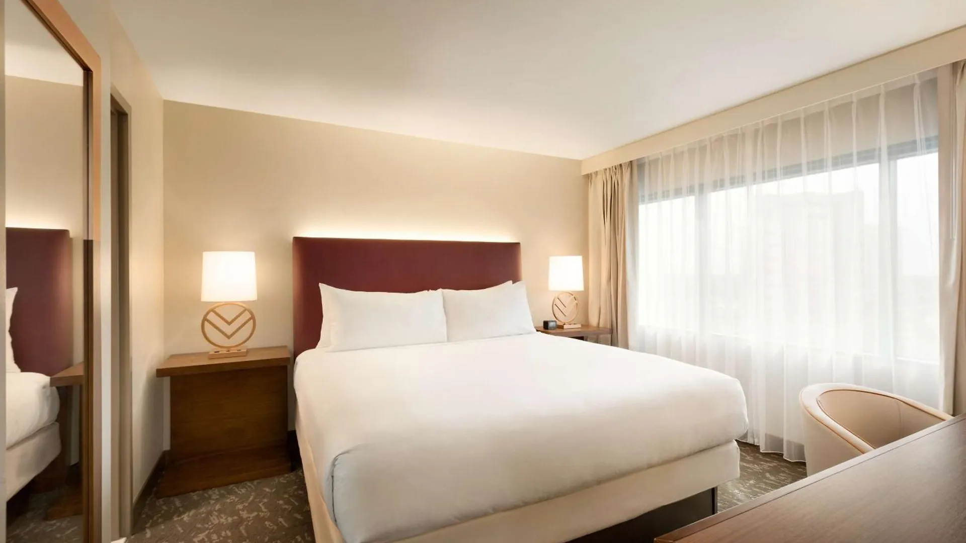 Otel Embassy Suites By Hilton Phoenix Downtown North