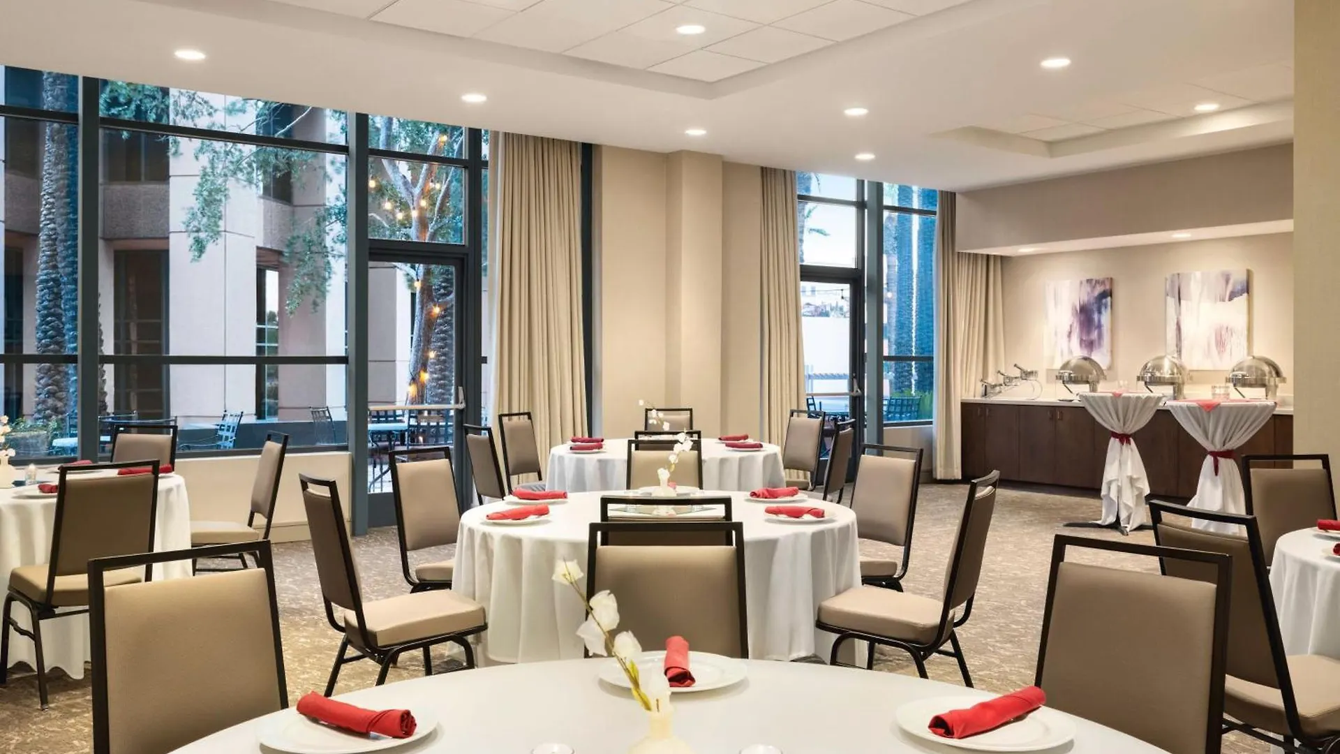 Embassy Suites By Hilton Phoenix Downtown North ABD